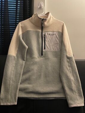 Cotopaxi Men's Two-Tone Cream & Light Green Fleece Pullover Size Large EUC